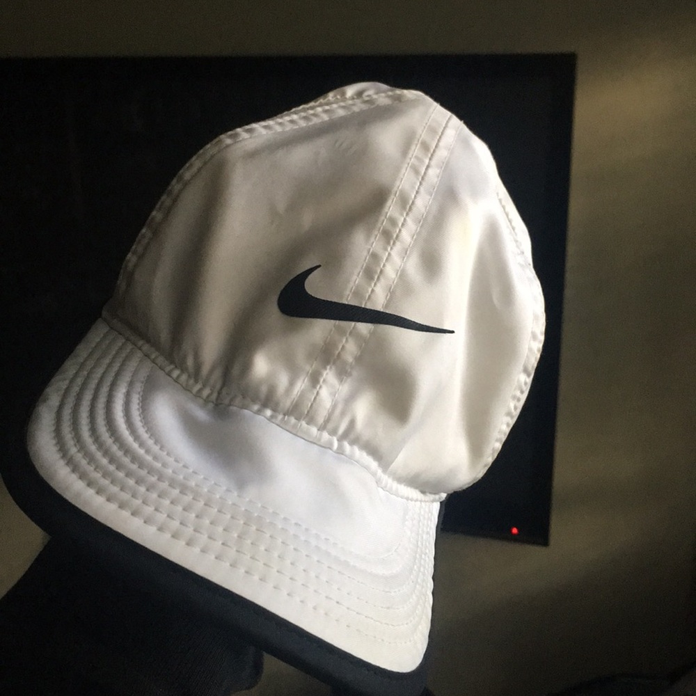 NikeCourt Featherlight Dri-Fit